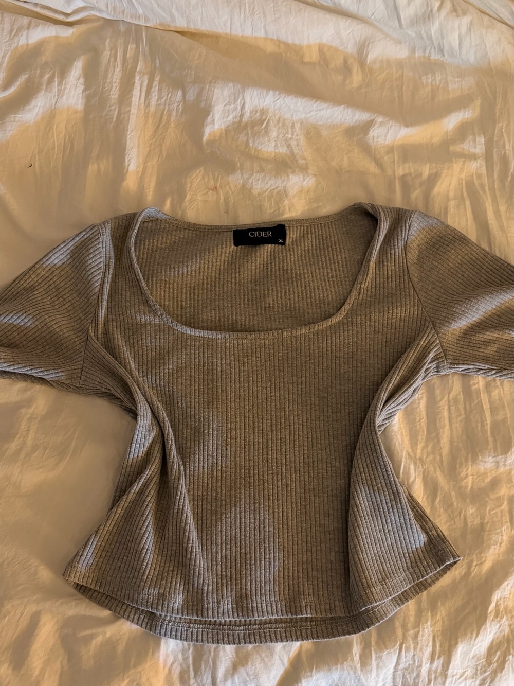 Cider Ribbed Scoop Neck Crop Top - Gray